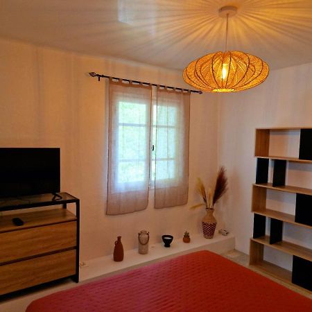 Lou Mouli Di Baou Bed & Breakfast Labeaume Eksteriør bilde
